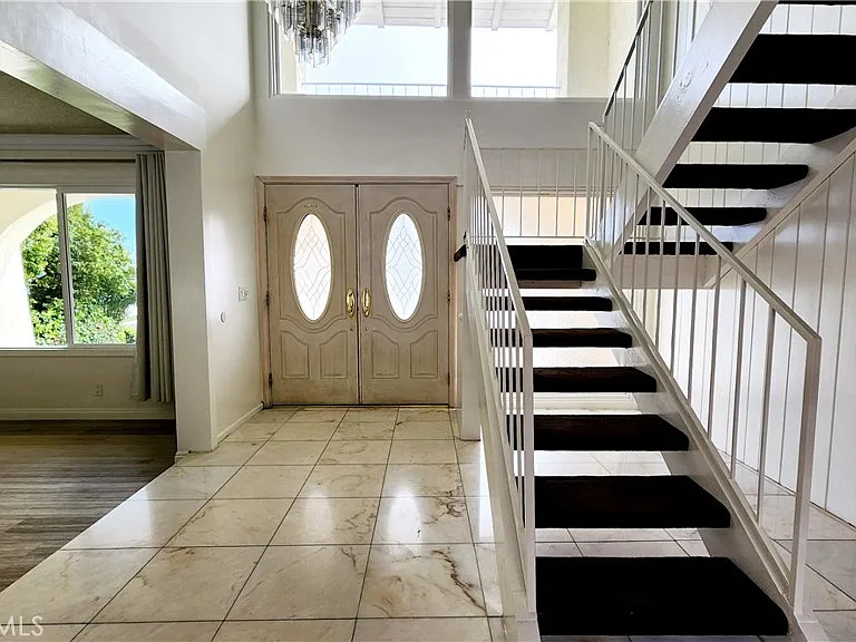 6327 Sattes Dr — Photo 7