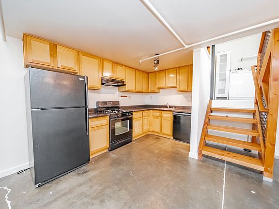 4th image of 1000 43rd St APT 11