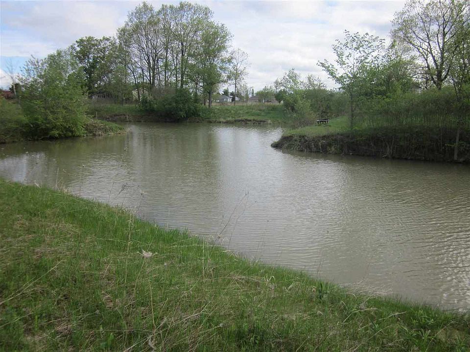 1st image of 20 Mary Manor Dr