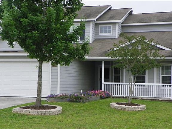 The floorplan is very open and has a great flow between the living room, dining room and kitchen!  Great for entertaining or just keeping an eye on the kids as you prepare dinner.