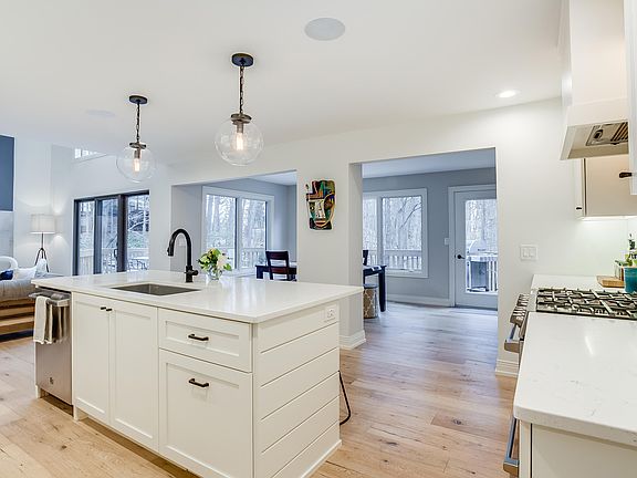 2nd image of 5645 Forest Glen Dr SE