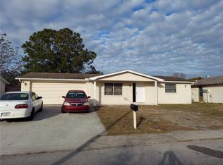 9101 Hunt Club Ln, Port Richey, FL 34668