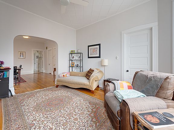 4th image of 3615 W Diversey Ave