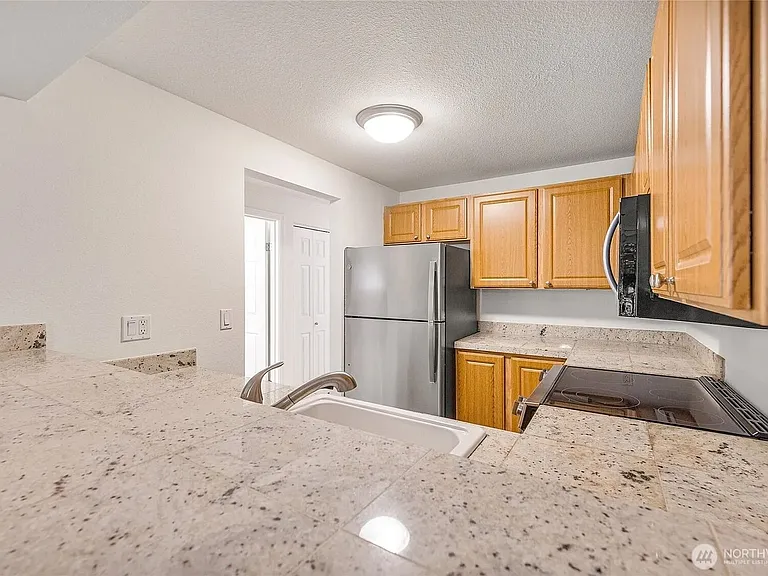 10026 NE 127th Pl #D-117 — Photo 8