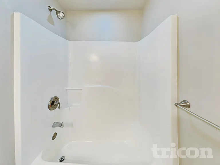 4904 Valley Trail Ct — Photo 9