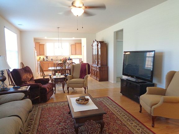 3rd image of 816 Rocky Gap Dr