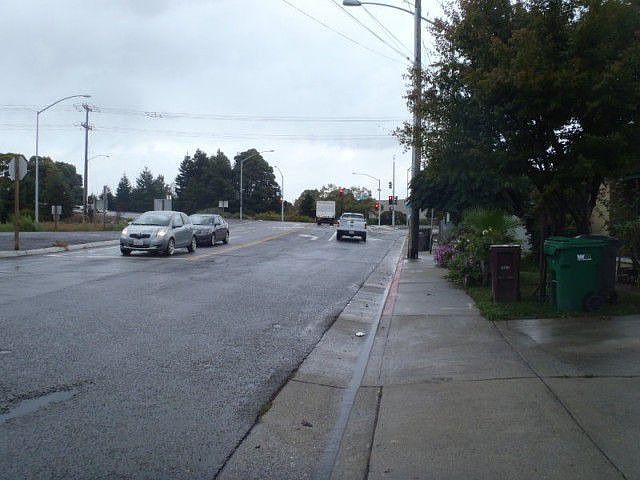2nd image of 83 Castro St