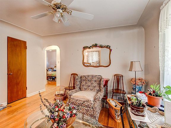 5th image of 1568 Zenobia St