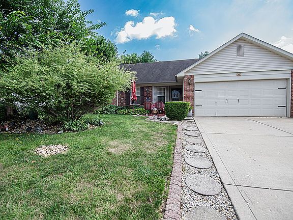 3rd image of 1026 Killian Dr