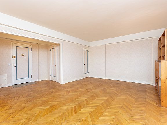 3rd image of 120 Cabrini Blvd APT 95