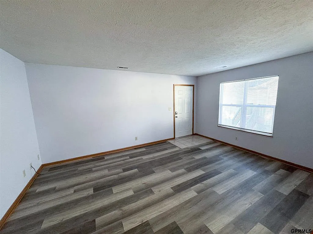 2 bed, 850 sqft, $1,350 — Photo 4