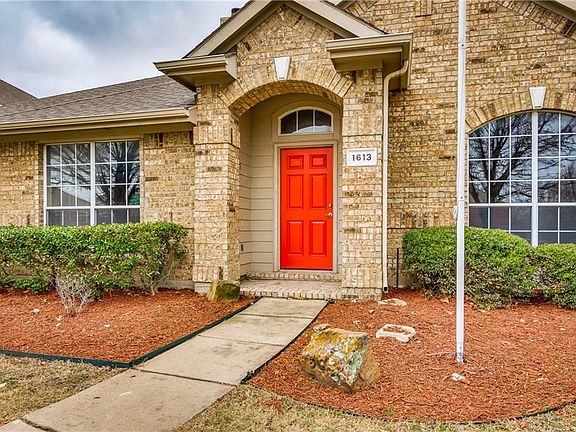 3rd image of 1613 Branch Creek Dr