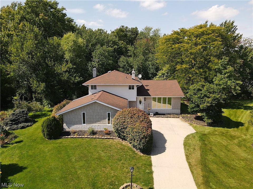 1st image of 4765 Briar Ln