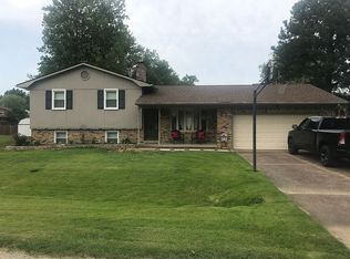712 Crestmont Dr, Evansville, IN 47712