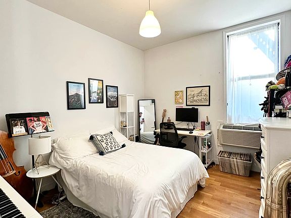 5th image of 29 Spencer Pl APT 2R
