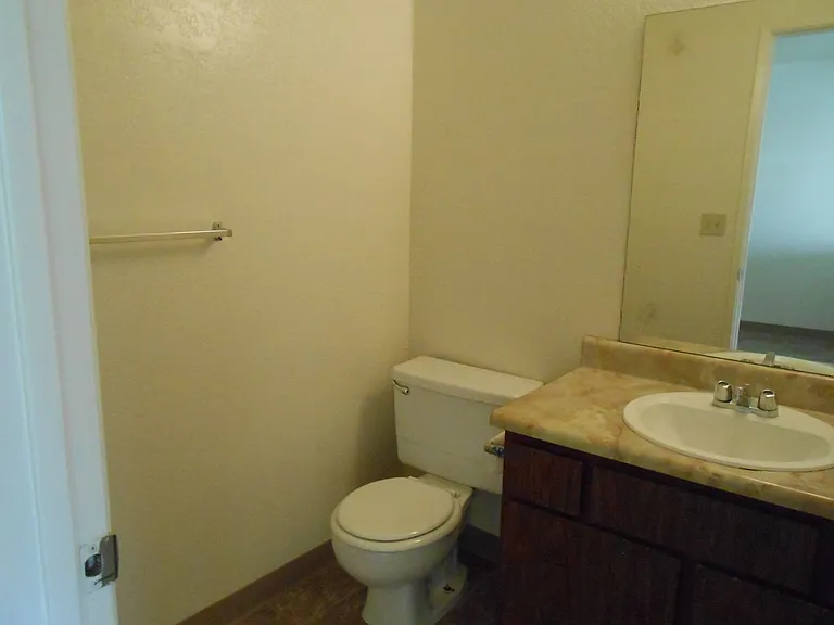 835 Shiloh Ct — Photo 9