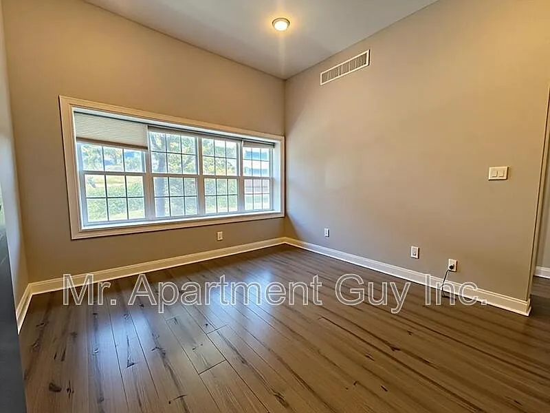 1 bed, 1.0 bath, $1,545 — Photo 2