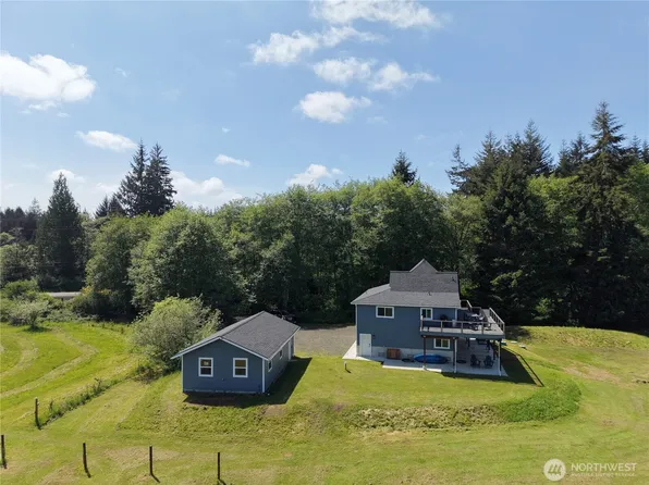 1518 Ocean Beach Road, Hoquiam, WA 98550