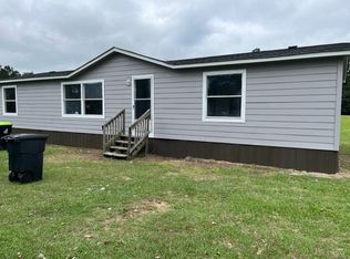 55 Golden Ln, Garland, NC 28441