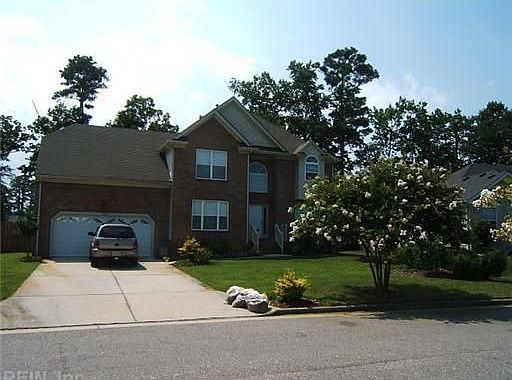 2nd image of 2412 Belle Ct