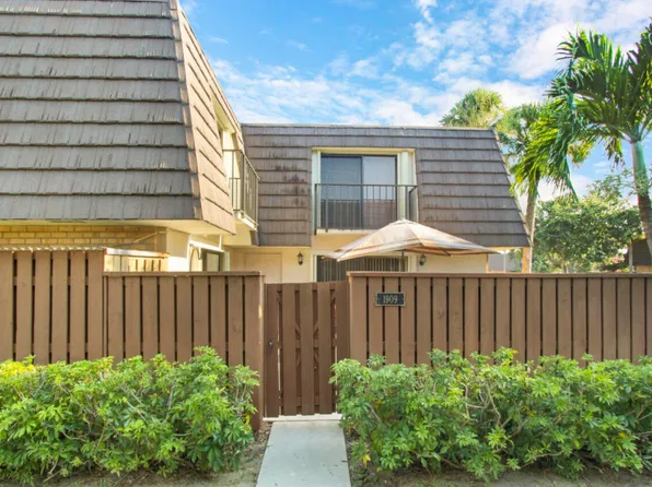 1909 19th Ct #33A, Jupiter, FL 33477