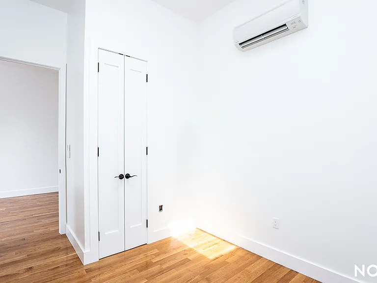 589 Knickerbocker Ave #1B — Photo 2