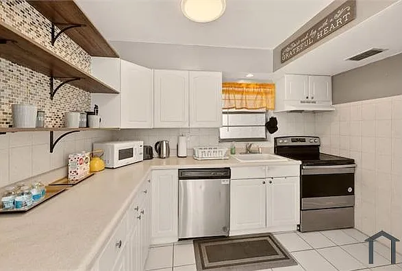 3 bed, 1280 sqft, $2,800 — Photo 1