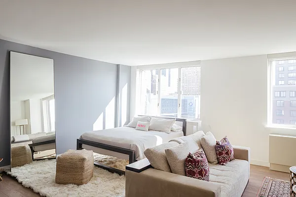Sold by Compass | media 1
