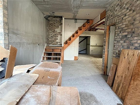 2nd image of 436 Lawndale Ave