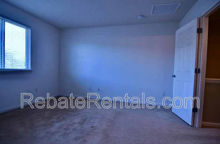 2379 Sunset Bluff Dr — Photo 13