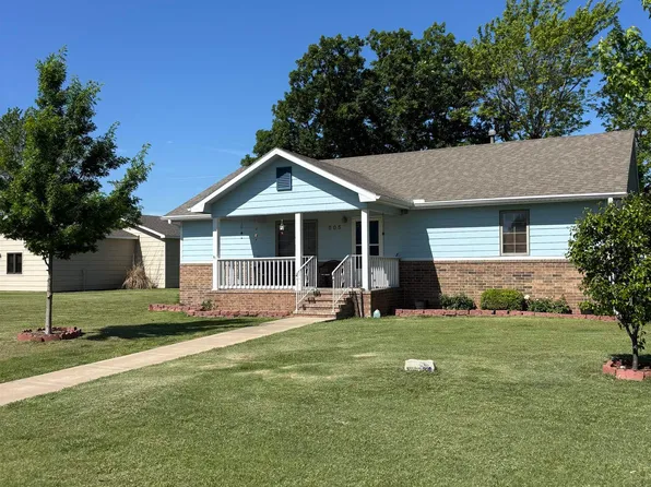 505 S Spruce St, Greensburg, KS 67054