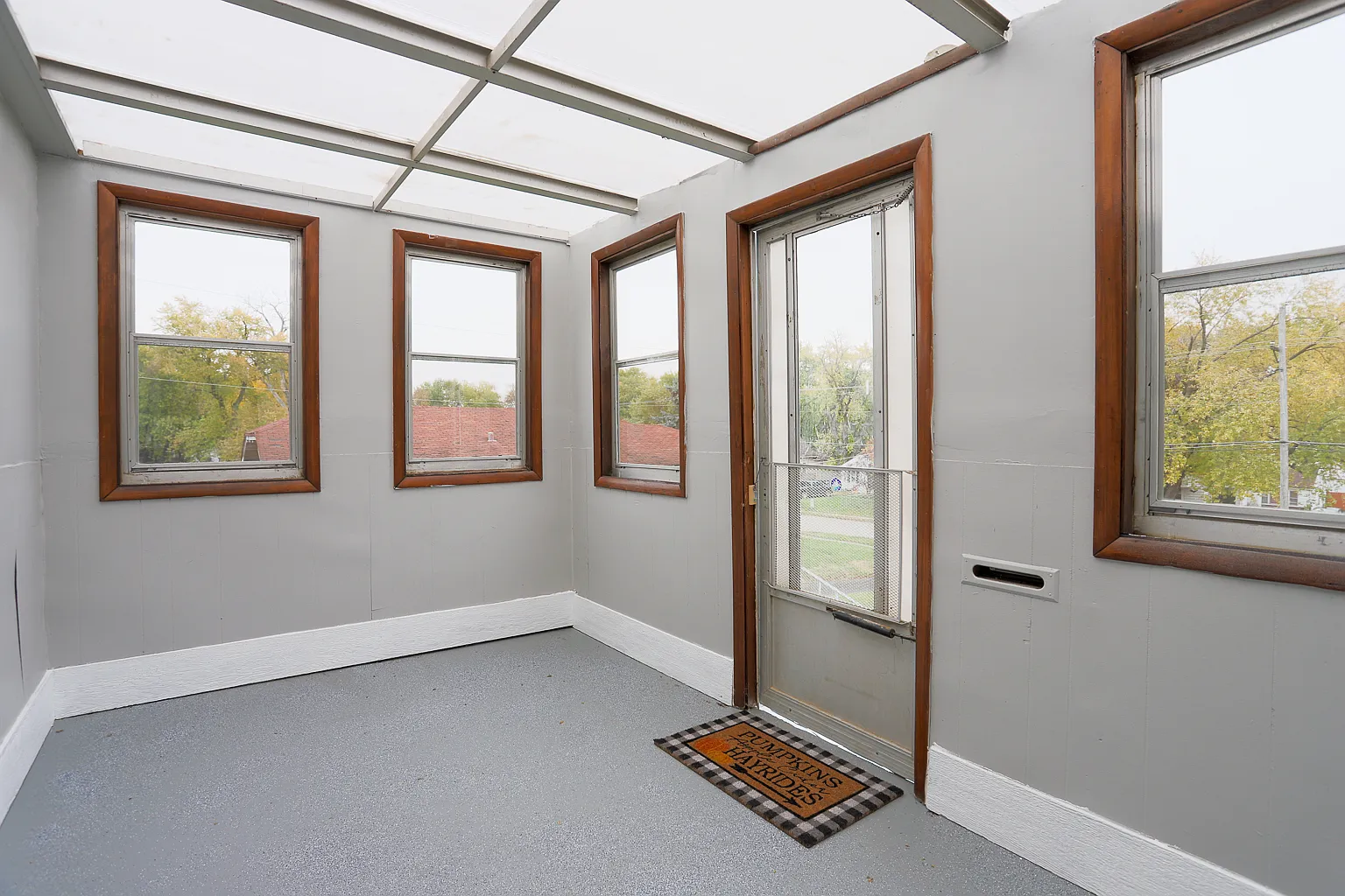 3340 Forest Lawn Omaha, Ne 68112 — Photo 2