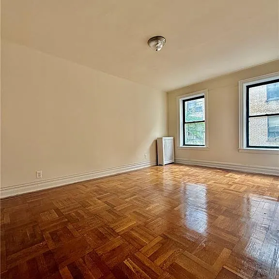 1402 W 4th St #D16 — Photo 4