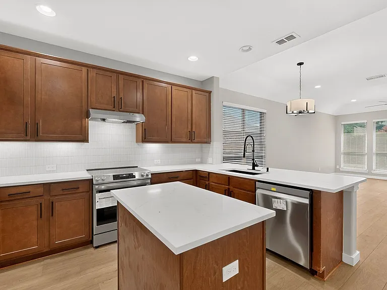 3312 Glen Crest Ln — Photo 14