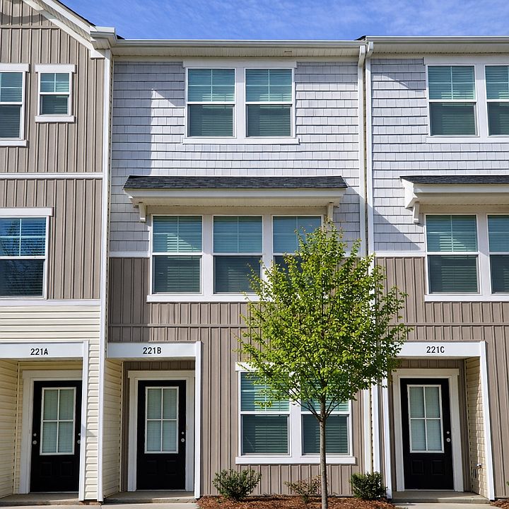 1st image of 221 Kennerly Ave Unit B
