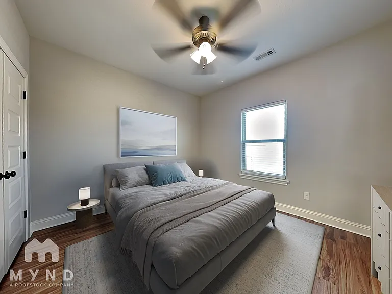 550 Captain Hopkins St — Photo 13