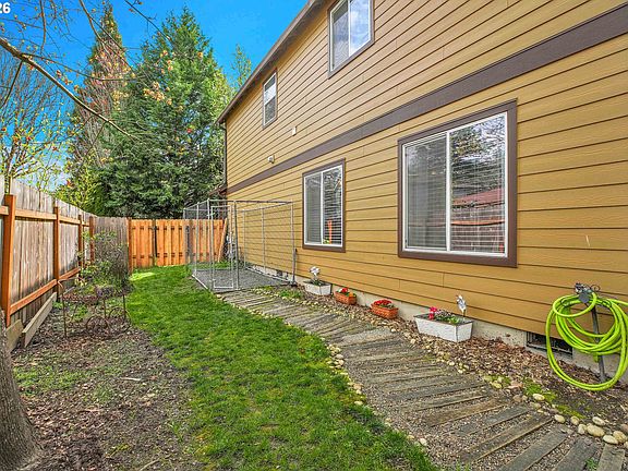 4th image of 435 SW 149th Ter