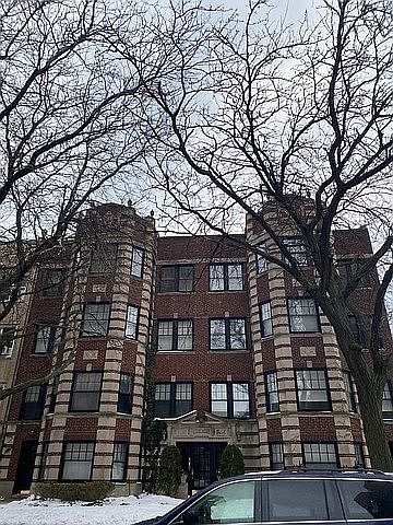 1st image of 6225 N Kenmore Ave APT 3