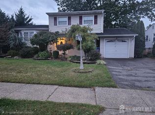 84 Blackstone Rd, Port Reading, NJ 07064