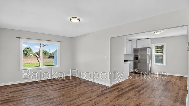2 bed, 1.0 bath, 1000 sqft, $2,250 — Photo 4