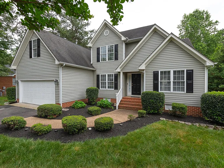 5121 Lippingham Ln — Photo 2