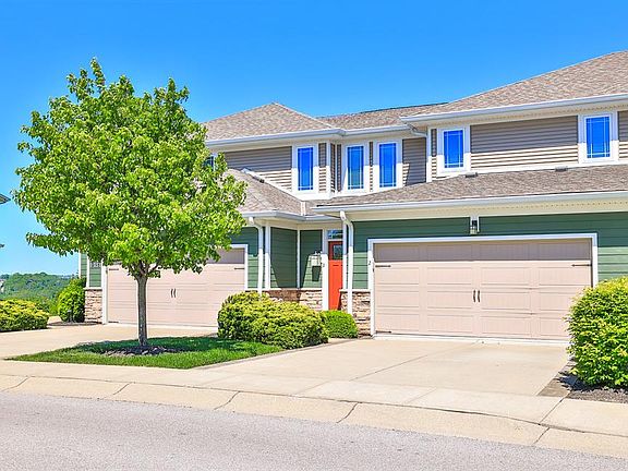 2nd image of 515 Riverpointe Dr Unit 2