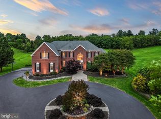 40890 Beechnut Rd, Leesburg, VA 20175