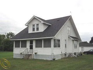 16981 S Huron River Dr photo 1