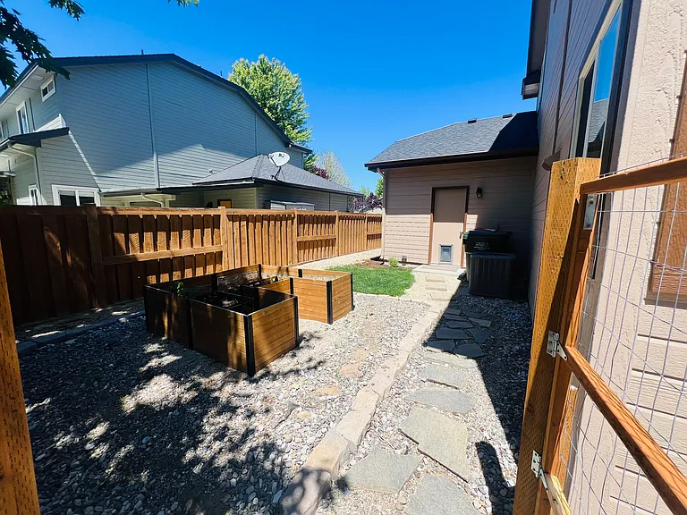 1351 E Red Rock Dr — Photo 16