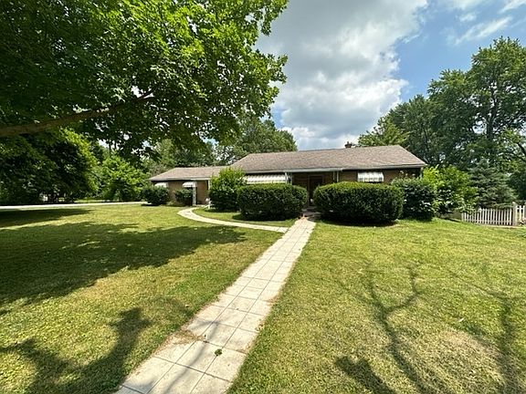 2nd image of 5775 Woodside Dr