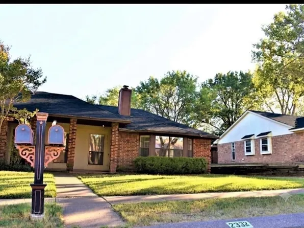 2332 Chestnut Way, Bedford, TX 76022