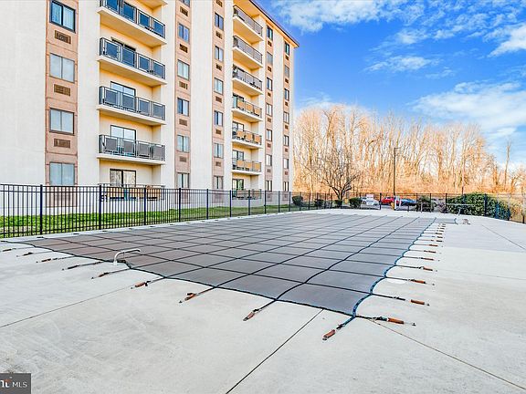 2nd image of 27208 Valley Run Dr #208