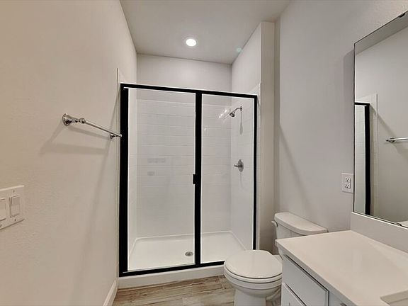 4th image of 2629 Magnolia Ave