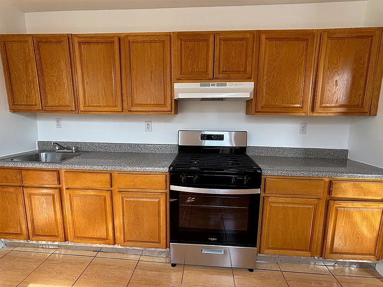 23 Harvard St #12 — Photo 10